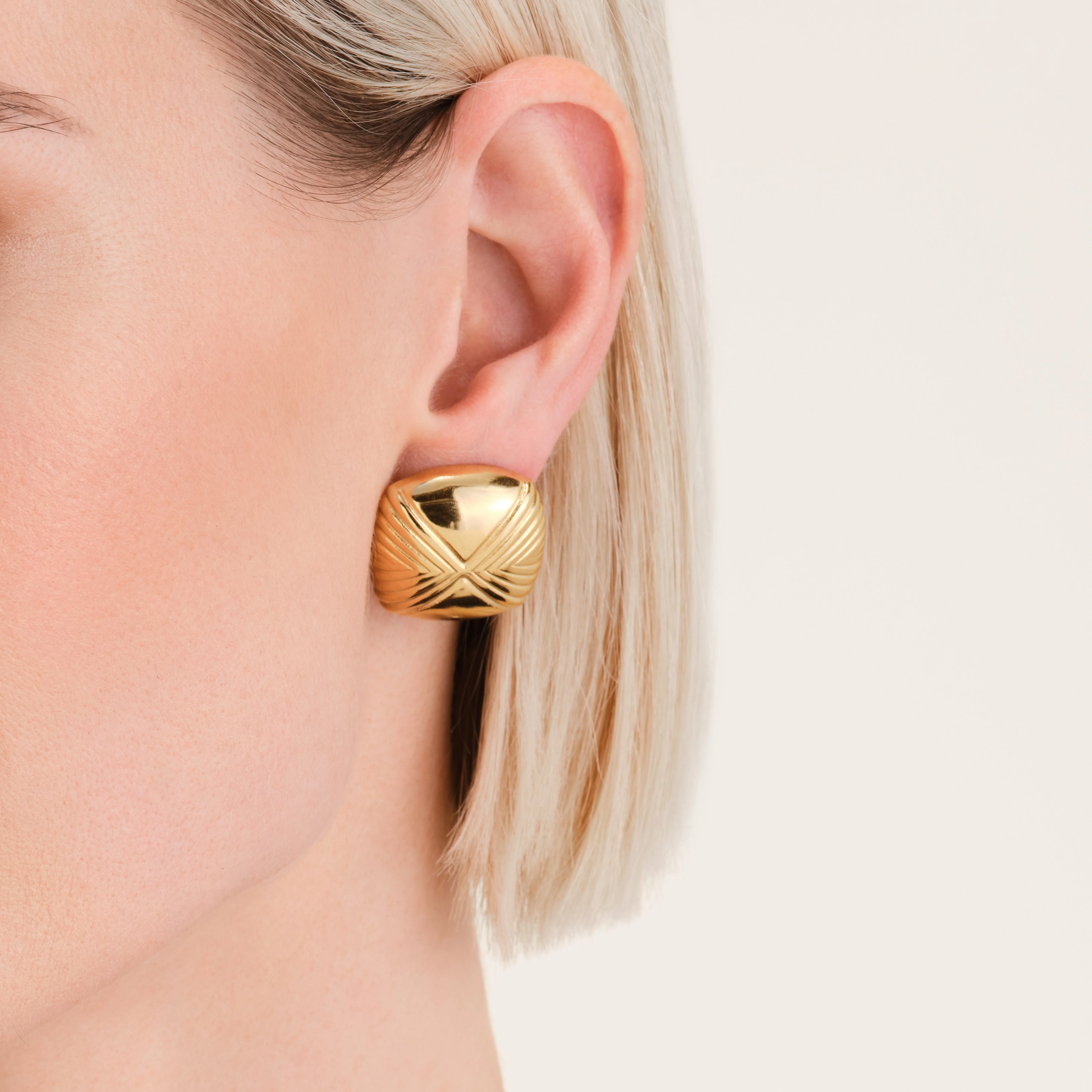 Edged Studs - Image 2