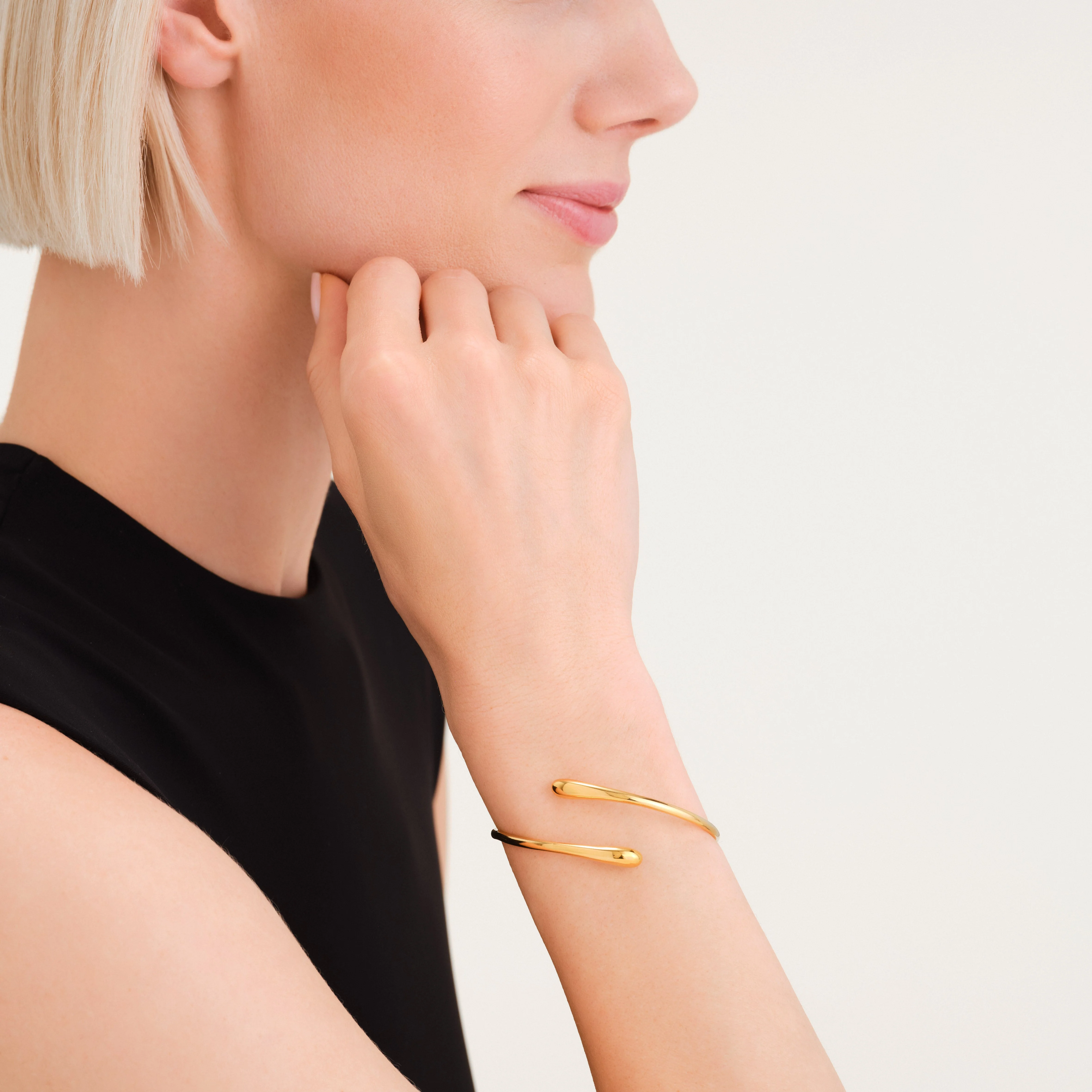 Hugged Bangle - Image 2