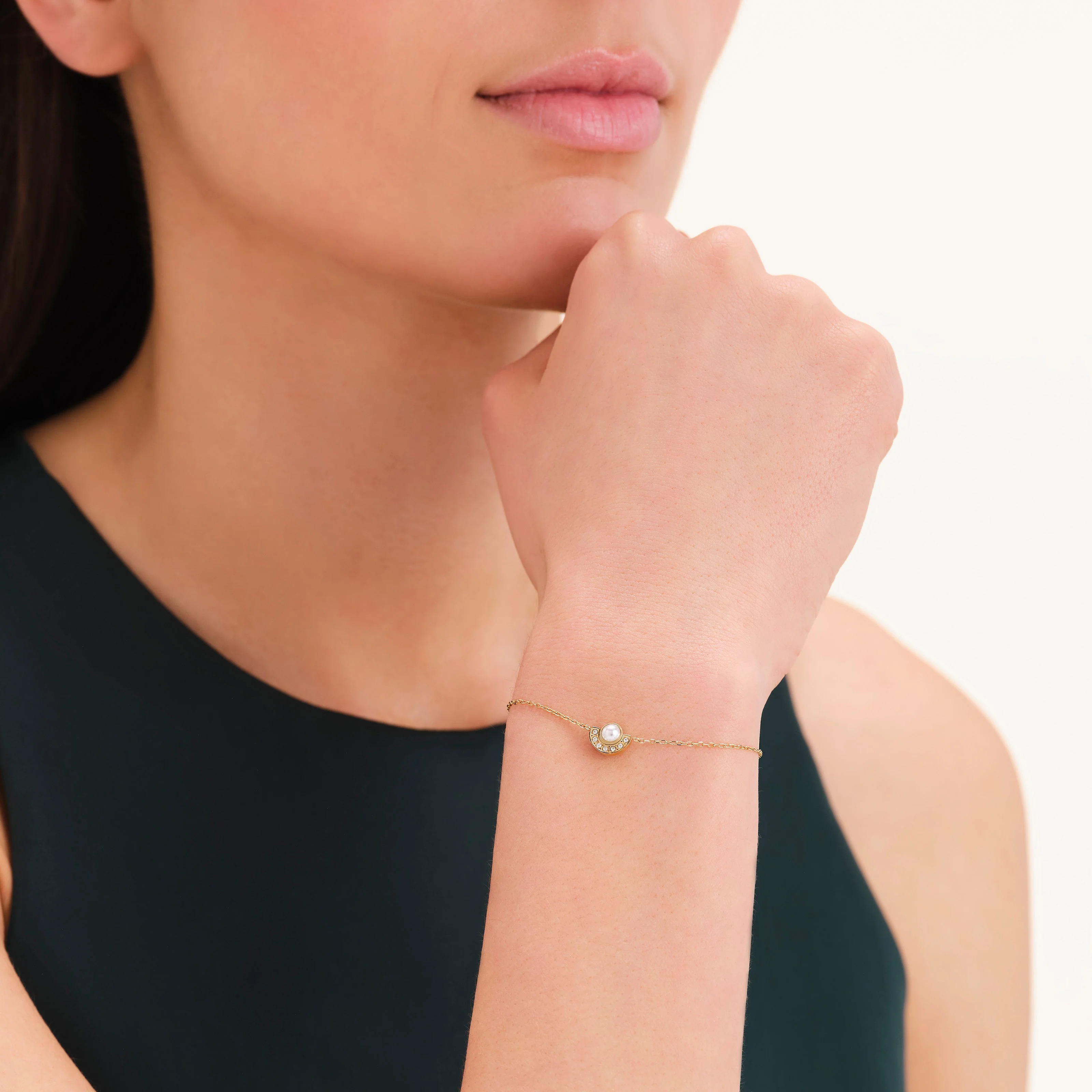 Pearl Halo Bracelet - Image 2